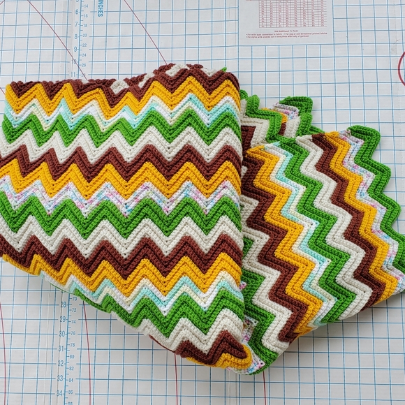 Zig Zag Chevron Striped Crochet Afghan Blanket
